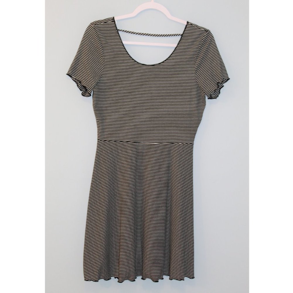 Charming Charlie Dress ✨5 for 25✨